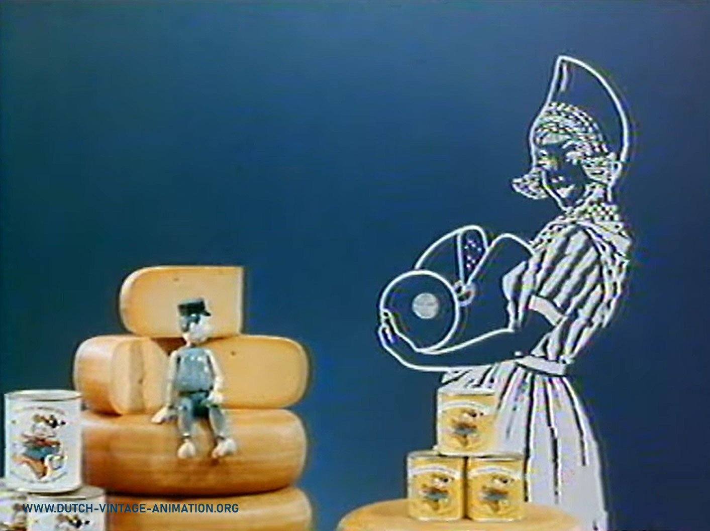 Delfts Blauw (1966) - Dutchy is zichtbaar op de etiketten. Op de achtergrond ontstaat beeltenis van Frau Antje.